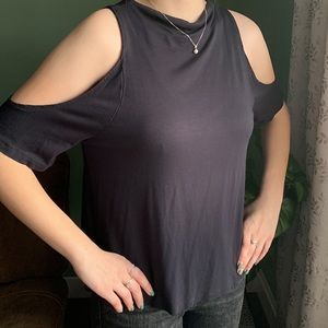 Black cold shoulder style T shirt top short sleeve